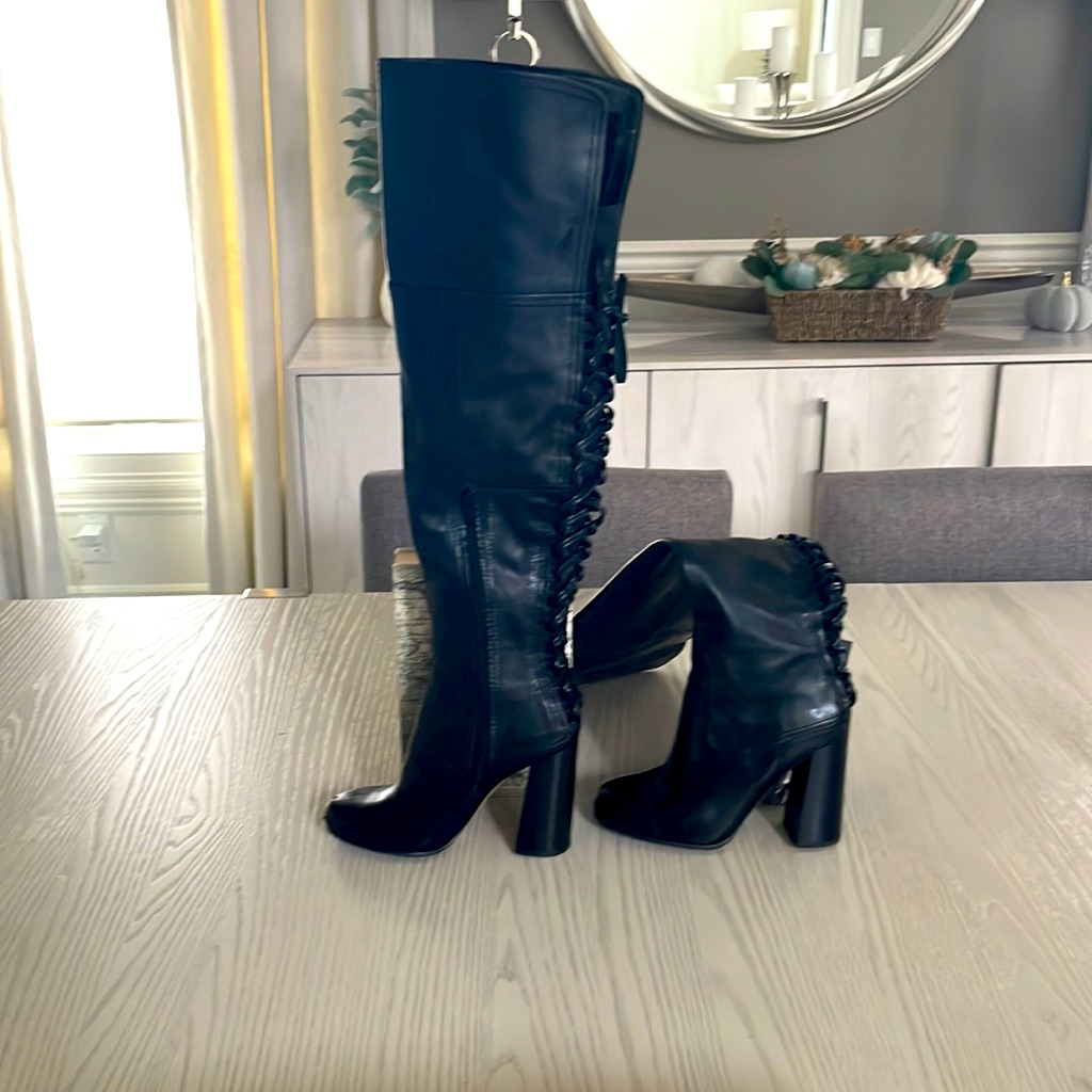 Vince Camuto Leather Over The Knee Boots . Excellent Condition